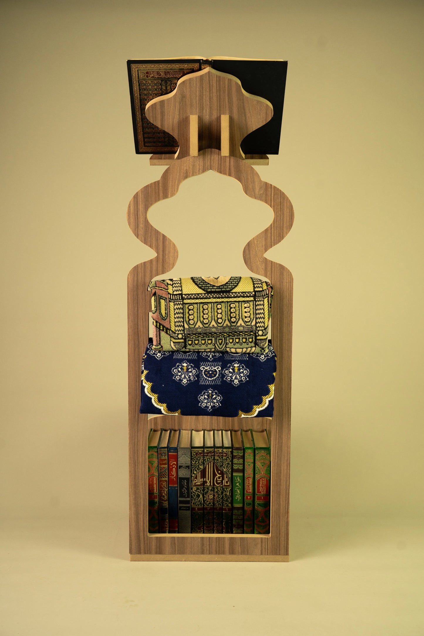 Meuble de prière en noyé